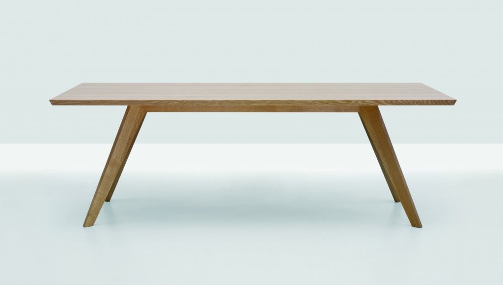 CENA Tisch - Zeitraum - Möbel aus Holz mit Haltung by Design Bestseller